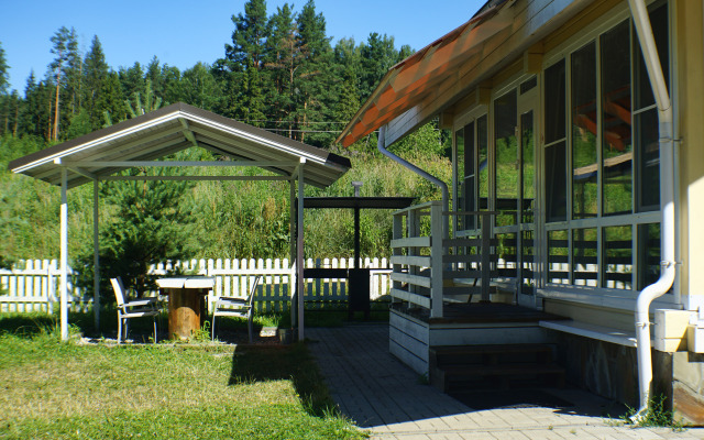 Pribrezhnyij Yarburg Park Hotel