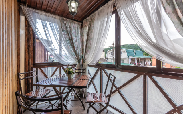 Villa Lychiya 2 Guest House