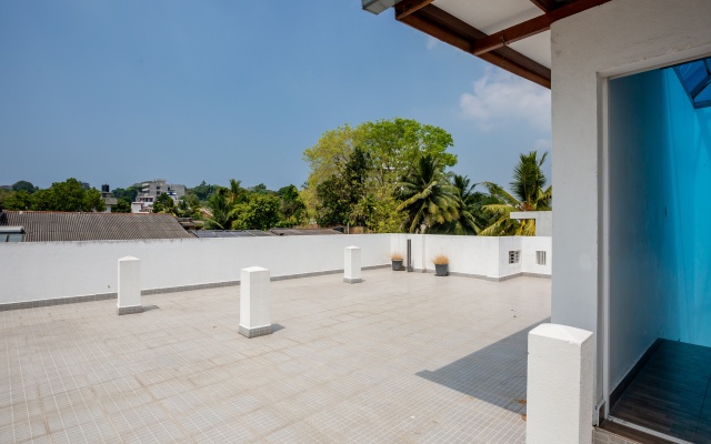 Yoho Villa Safari Colombo Hotel