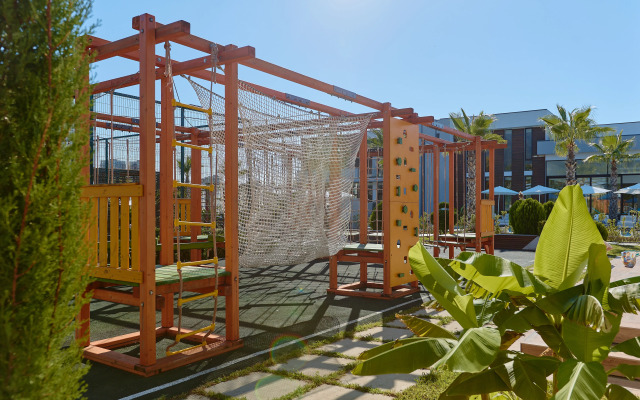 Aquamarine Family Club Hotel