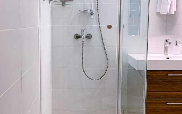 Апартаменты Просторная квартира Новомарьинская