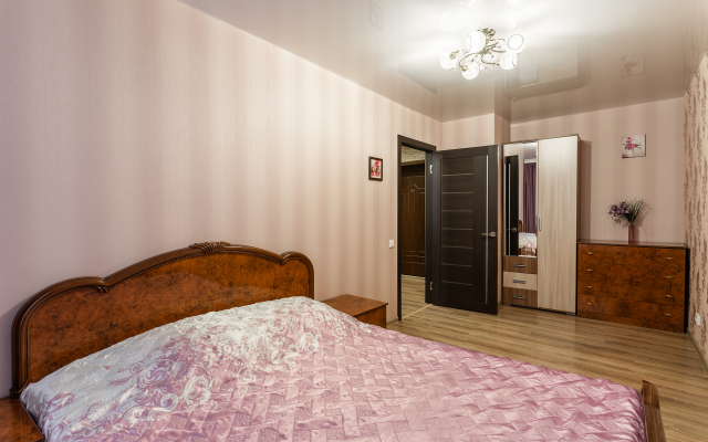Na Sutki Na Ulitse Oktyabr'skoj 46 Apartments