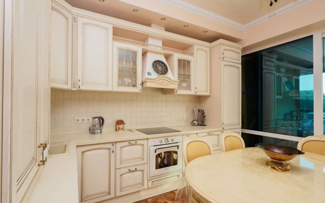 Dvukhkomnatnaya S Vidom Na More Flat