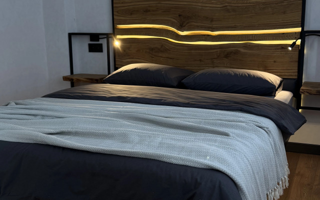 V gostyakh u A. Nevskogo Flat