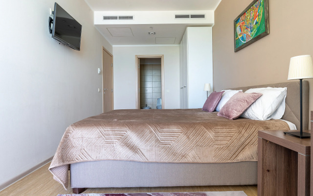 Orjonikidze 11/1 Flat 6