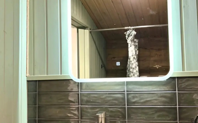 Частный дом Загородный комплекс на берегу реки с баней