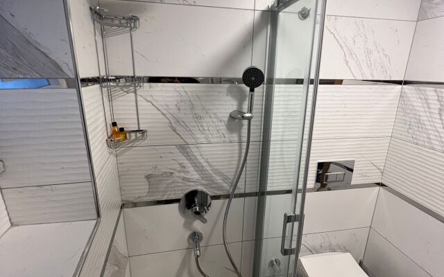 Апартаменты City Center Serenity: Stylish Studios