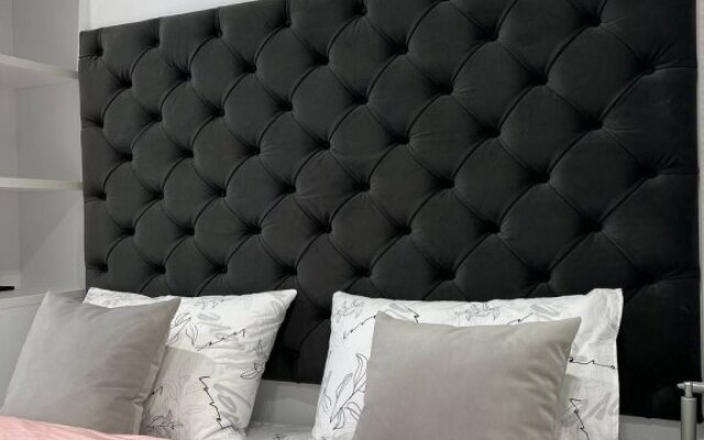 Flat Black Chocolate u metro Filatov Lug