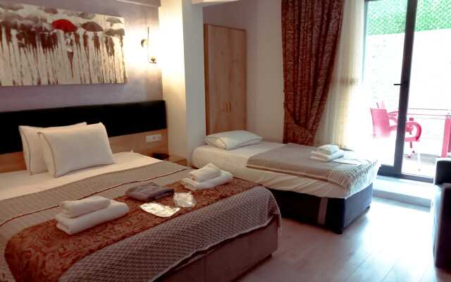 Loren Hotel & Suites