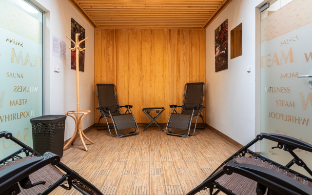 Dagmar Hotel