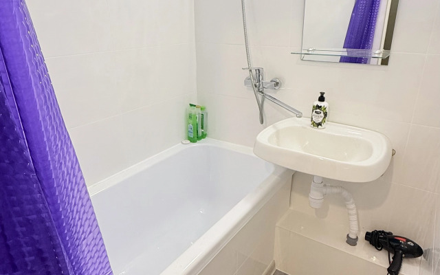 Апартаменты квартира на 3 Рощинской 12