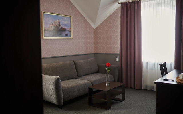20 Meridian Hotel