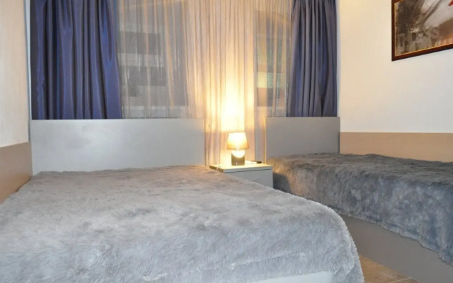 Квартира светлая двухкомнатная