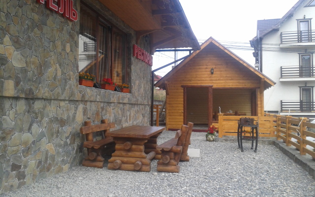 Charda Hotel