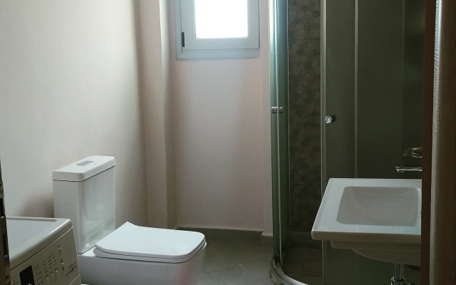 Sofi's Cozy Apartment-Near Port of Vlore, Apartment