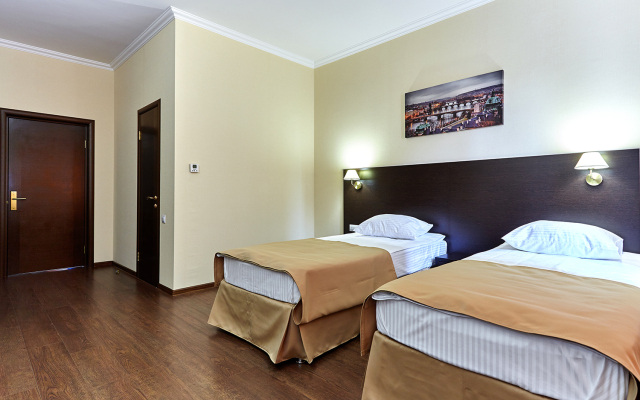 Отель Мелитон