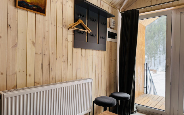 Частный дом с видом на Кавказский хребет