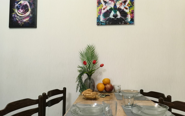 Yevro Dvushka Stilnye Zveri Flat