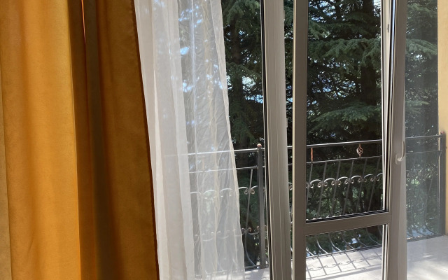 Ekodom Kedrovy  Guest house