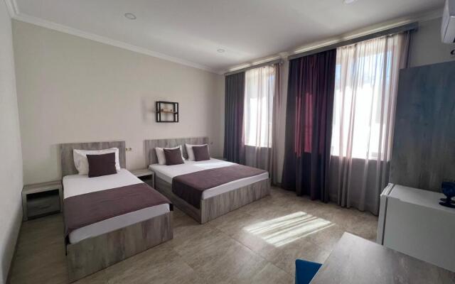 Menua Hotel