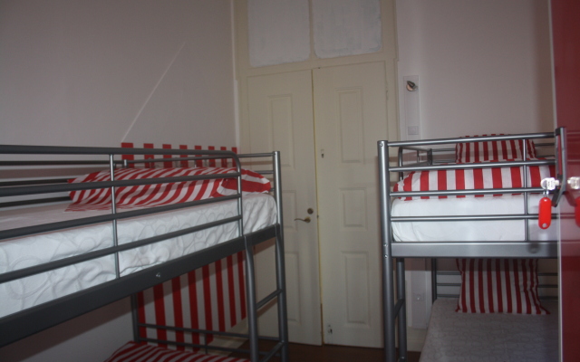 Hostel 402