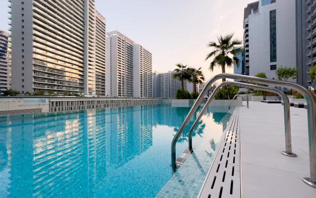 Luxe 3BR High Floor & Burj Khalifa view Apartments