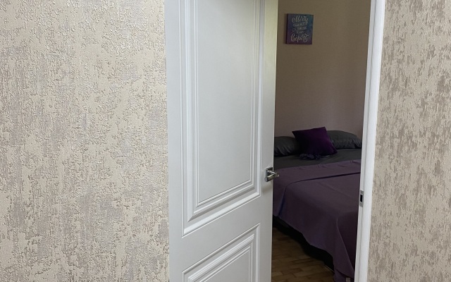 V Zheleznovodske Flat