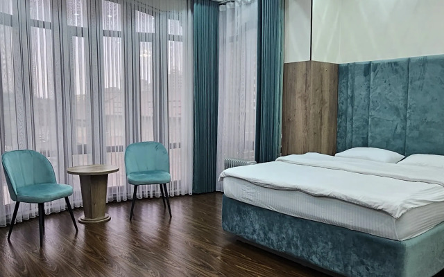Sharq Hotel