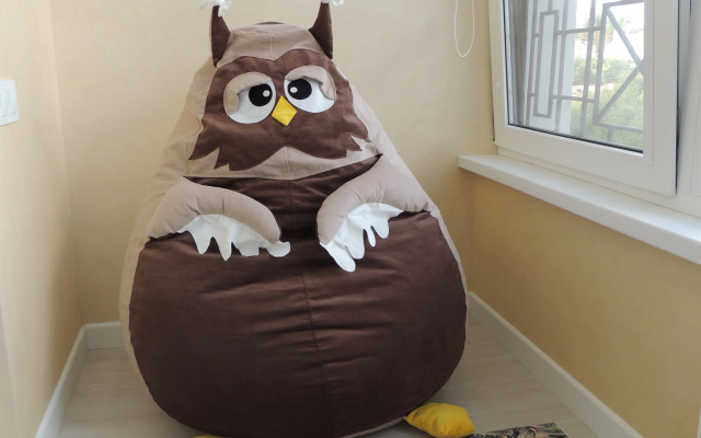 Umnaya S Alisoy Na Tsvetnike Flat