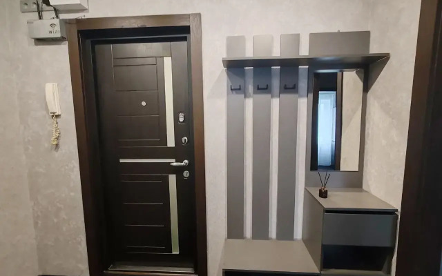 Dvukhkomnatnaya nedaleko ot tsentra Flat