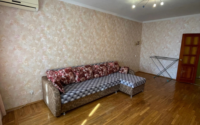 Shikarnaya U Kremlya Flat