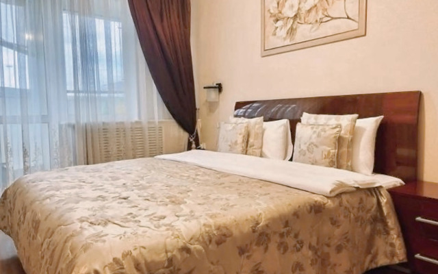 Prostornaya V Tsentre Goroda Flat