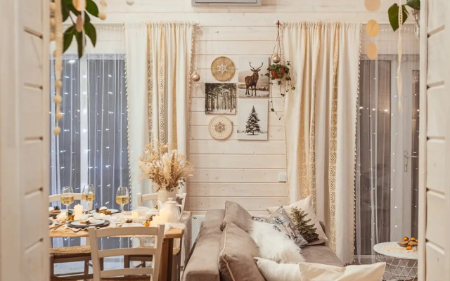 Point 377 Cheremuhovyj Guest House