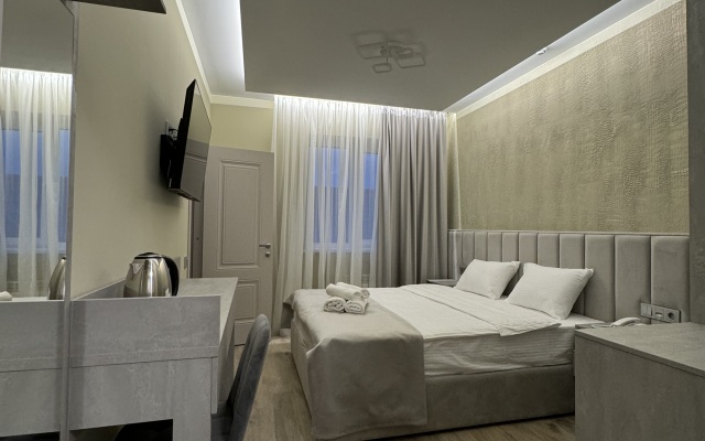 Hotel VS Hotel Hotel