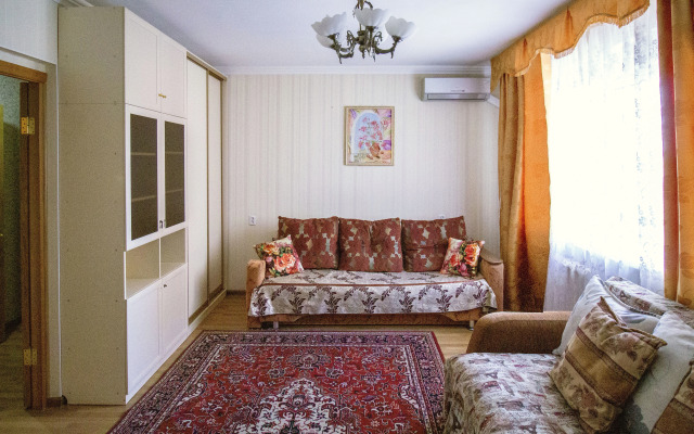 Na Zeyskoy 283 Flat