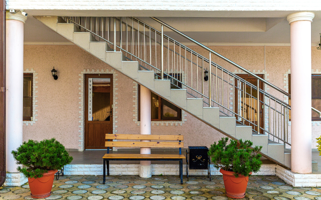 Mini-Otel  Platan