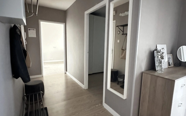 Flat Unikalnaya 2-Kh