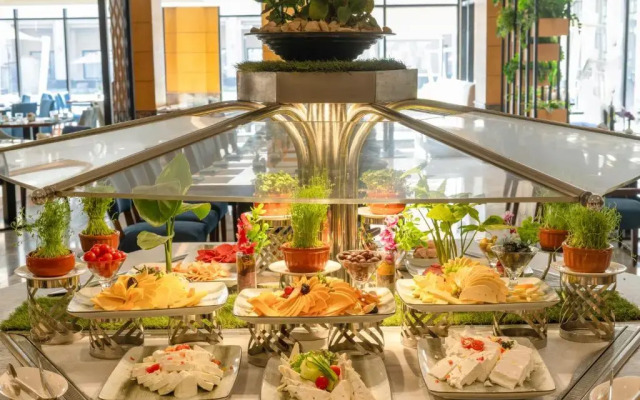 Отель Triumph Luxury Hotel