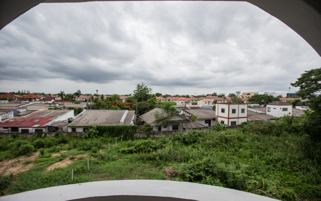 ZEN Rooms Soi Chom Chan Apartments