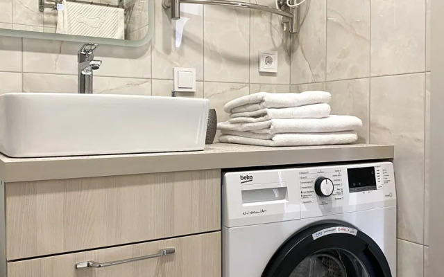 Апартаменты с кроватью 180 см, ванной и панорамными окнами, 17 этаж