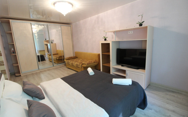 Na ulice Sevanskaya 4 Apartments