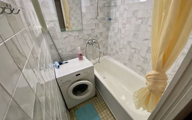 Kalininets 21 Flat with Balcony