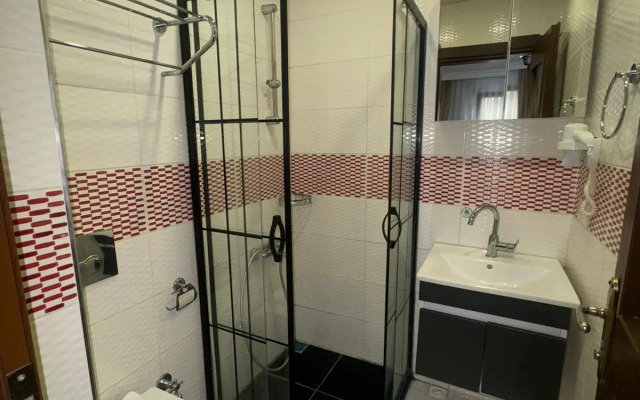 Raimond Hotel