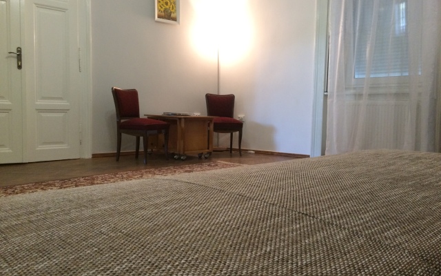 Emilia Apartments