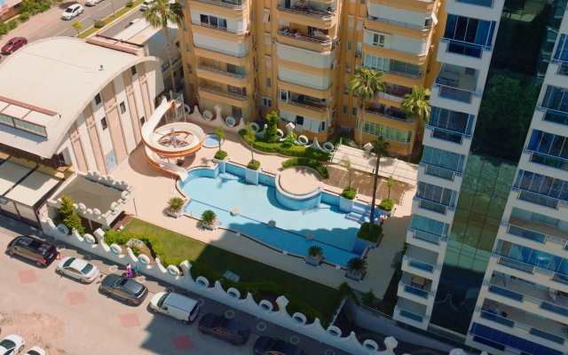 Na Pervoy Linii Morya Yekta Queen Apartments