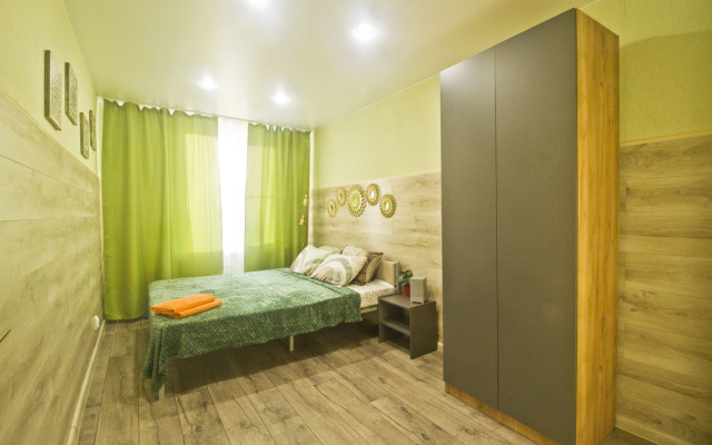 Квартира Tpехкoмнaтнaя возлe метpо Шaбoлoвcкaя