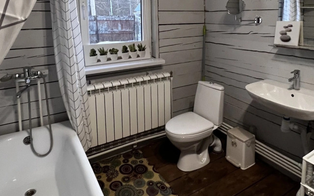 Chetyrekhkomnatnaya Dacha 120 M² Private House