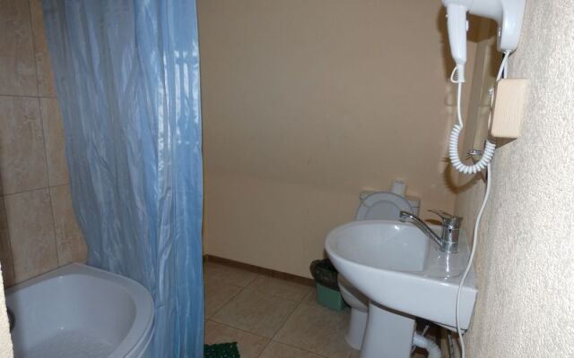 Nora Guest House