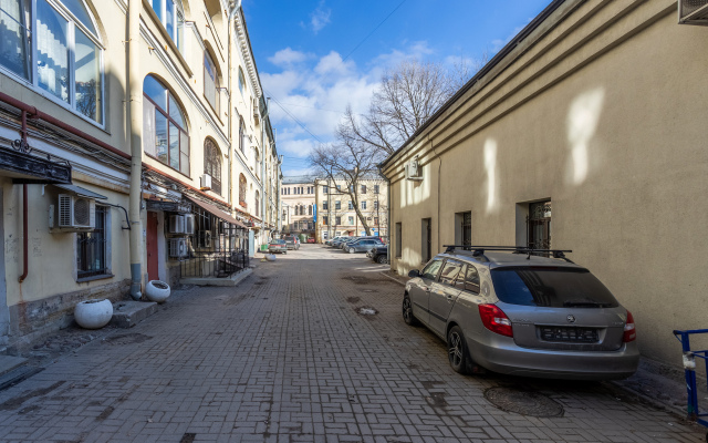 Квартира видовая в Золотом треугольнике Петербурга