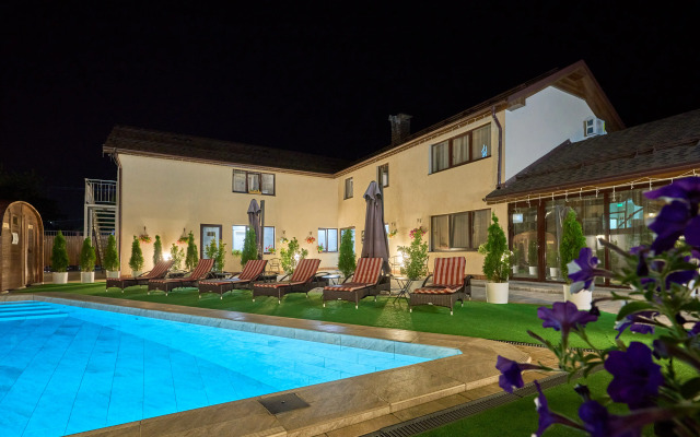 Hotel Astra De Rosa